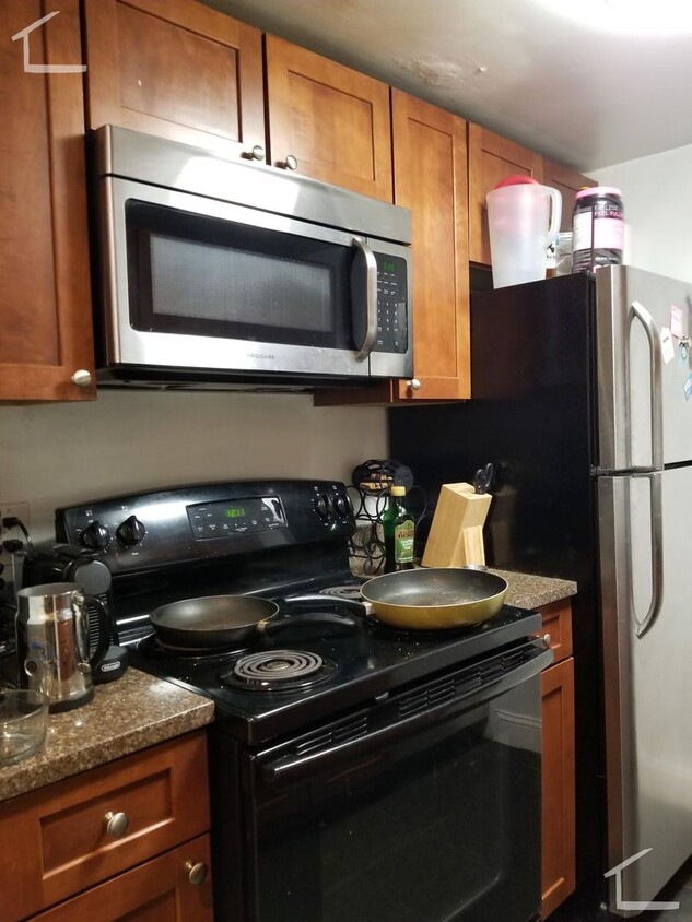 Foto principal - Renovated Unit in South End. New Kitchen A...