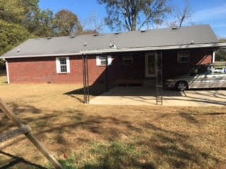 Building Photo - 7744 Coles Ferry Pike