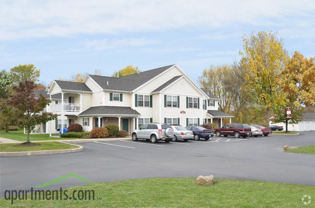 Área de estacionamiento - Heritage Park Townhomes