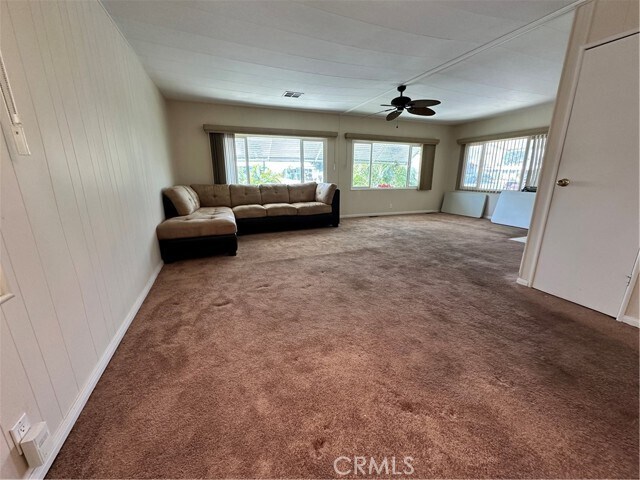 Foto del edificio - 2230 Lake Park Dr
