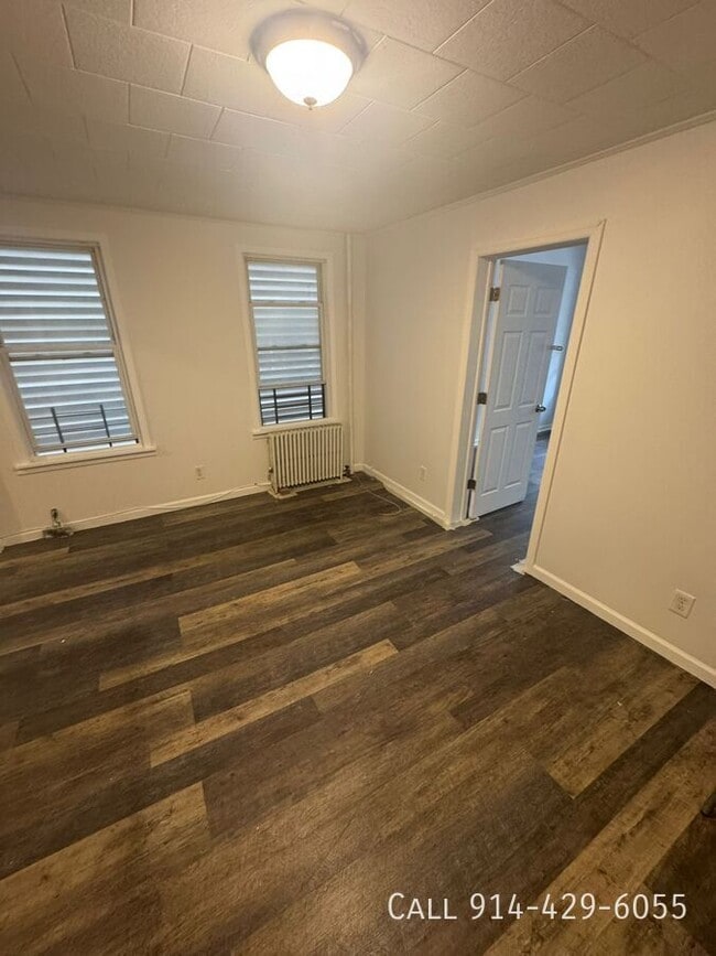Building Photo - 154 Ridge Ave