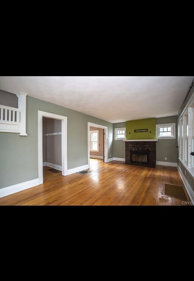 Building Photo - 140 Hillsdale Ave
