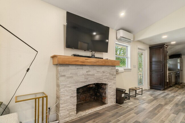 Foto del edificio - 710 S Pine St