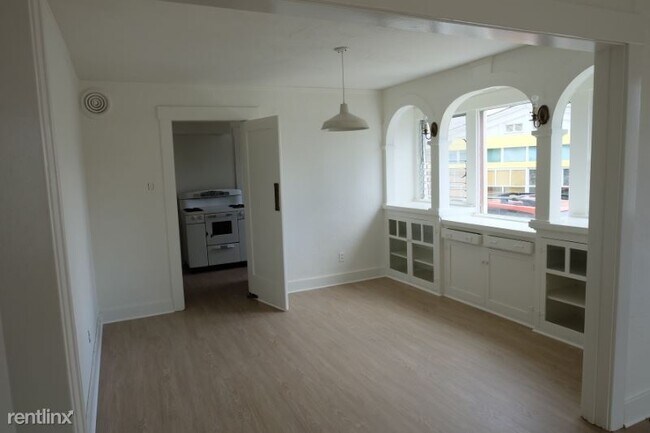 Building Photo - 2 br, 1 bath Apartment - 2610 Abbott Kinney
