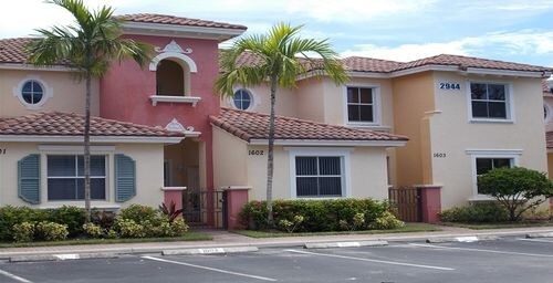 Foto del edificio - 2920 Hidden Hills Rd