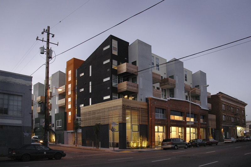 Foto del edificio - Folsom Dore Apartments