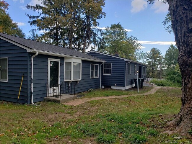 Building Photo - 190 Bates Dr