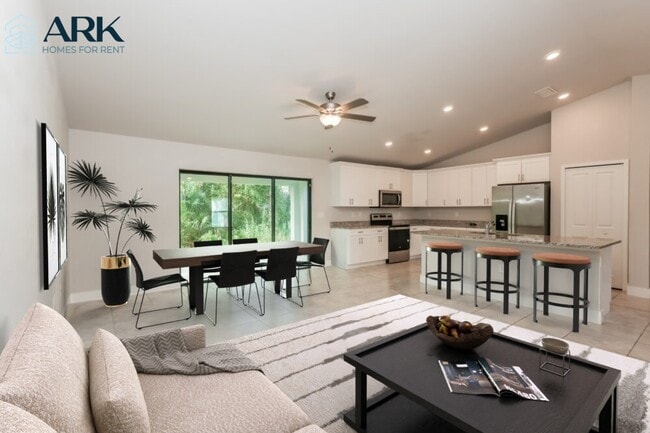 Building Photo - 2509 18th St W