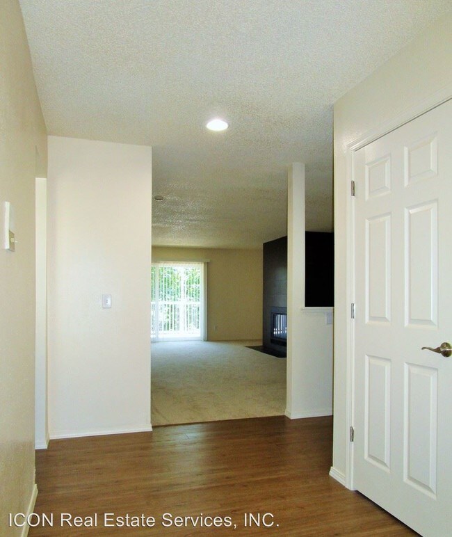 Foto del edificio - 4010 W Lake Sammamish Pky NE