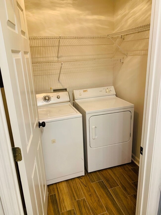 Building Photo - Regency Square Condos, Unit B1