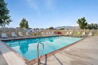 Building Photo - 1227 SilverCrest Dr