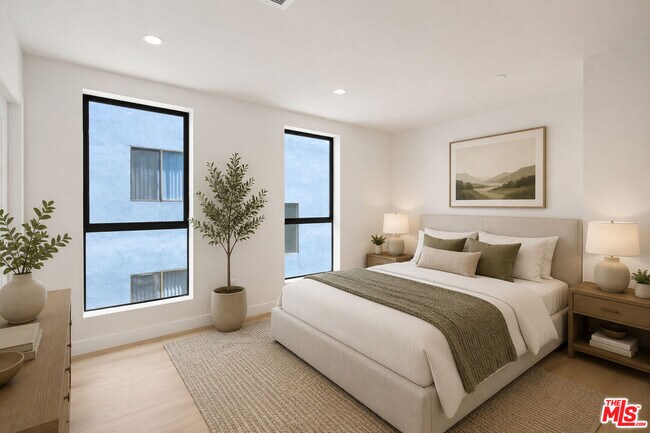Foto del edificio - 1434 N Poinsettia Pl