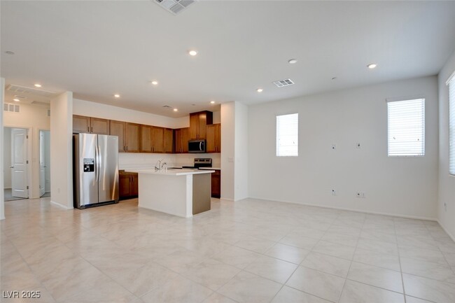 Building Photo - 5728 CRENELLATED St