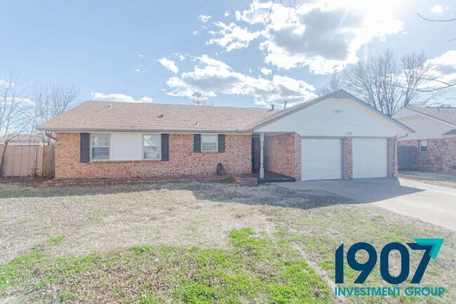 Photo - Spacious 4-Bedroom Home in Moore – Stylish Updates & Great Layout!