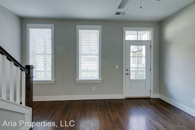 Building Photo - 216 Porter Village Cir