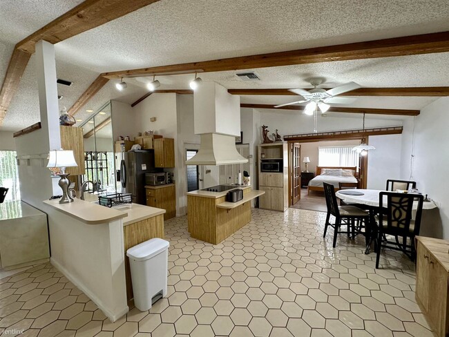 Building Photo - 3 br, 3 bath House - 6115 Winding Brooke Way