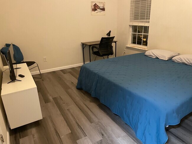 Foto del edificio - 4038 Cindy Woods Ln
