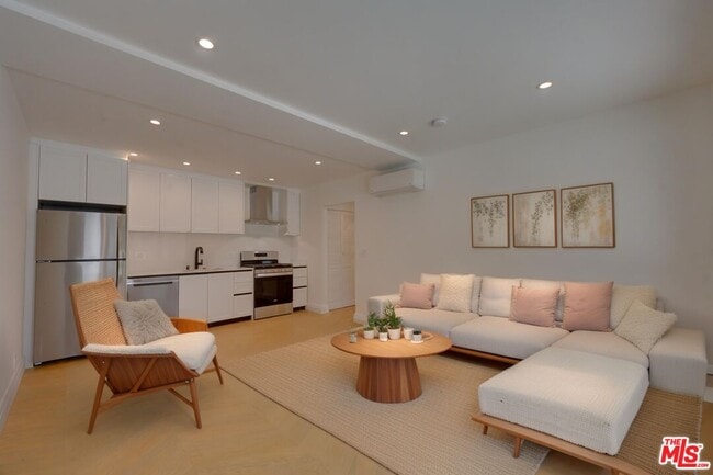 Building Photo - 234 Spalding Dr