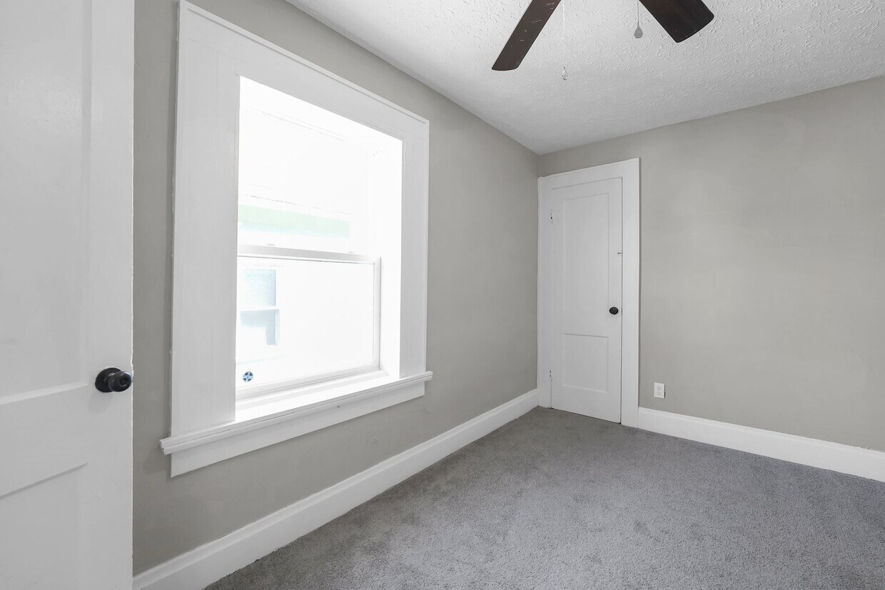Foto principal - 361 S Harris Ave