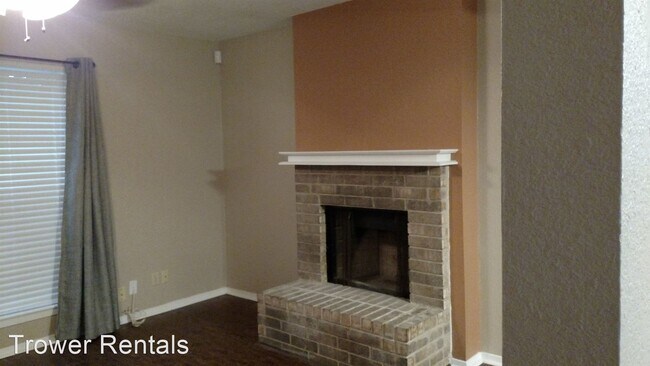 Foto del edificio - 2 br, 1.5 bath House - 4408 HINKLE