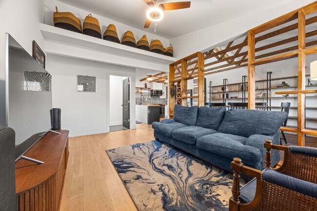 Foto del edificio - 6904 Cherry Meadow Dr