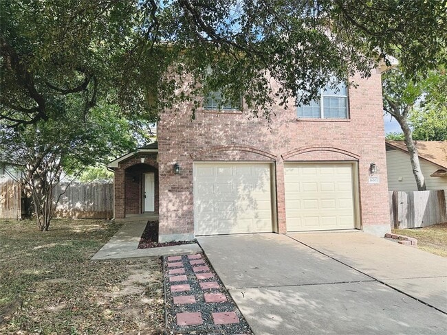Building Photo - 1600 Primrose Trail