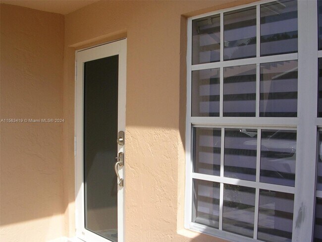 Foto del edificio - 10375 SW 154th Cir Ct