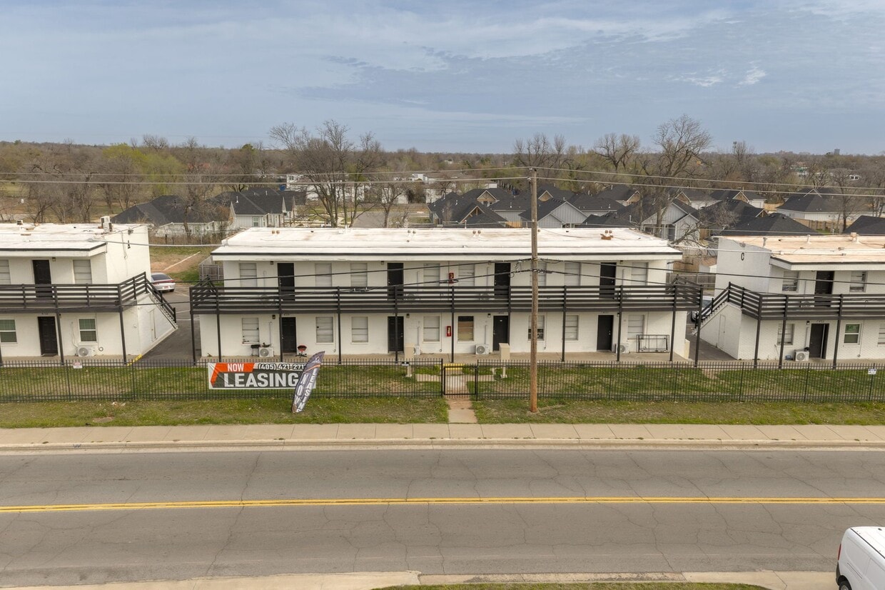 Photo - 4701 NW 16th St (Oklahoma City, OK)
