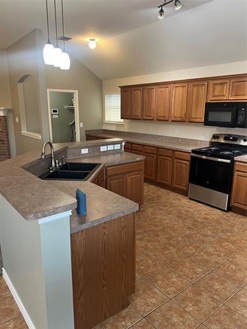 Building Photo - 4020 Twin Creeks Dr