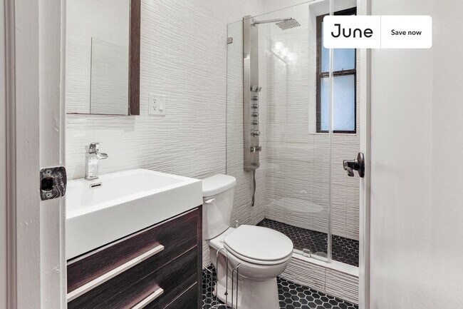 Foto del edificio - 23 E 109th St