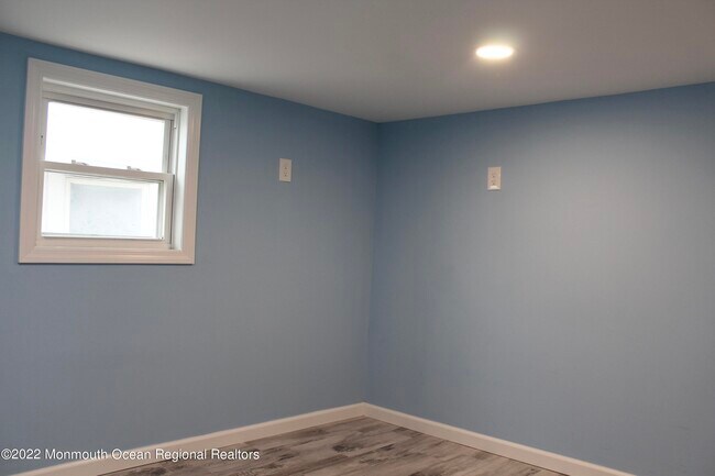 Building Photo - 230 Hamilton Ave