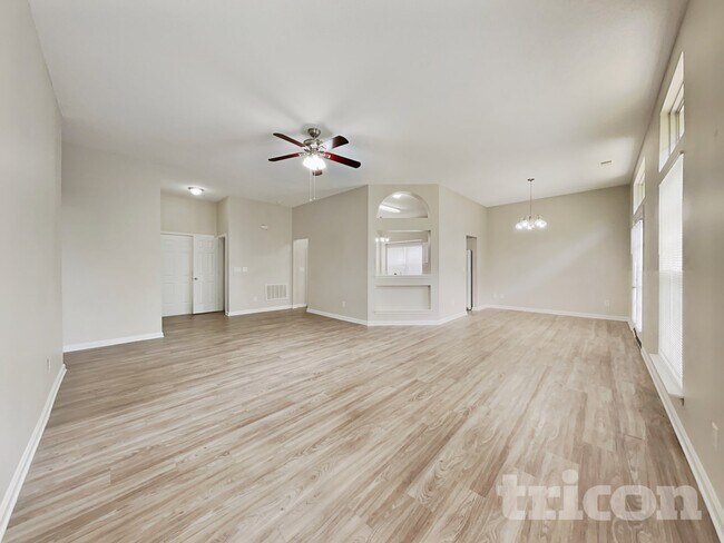 Foto del edificio - 47 McDonald St NW