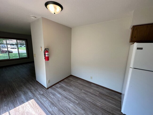 Building Photo - 3625-3627 Livingston Lane