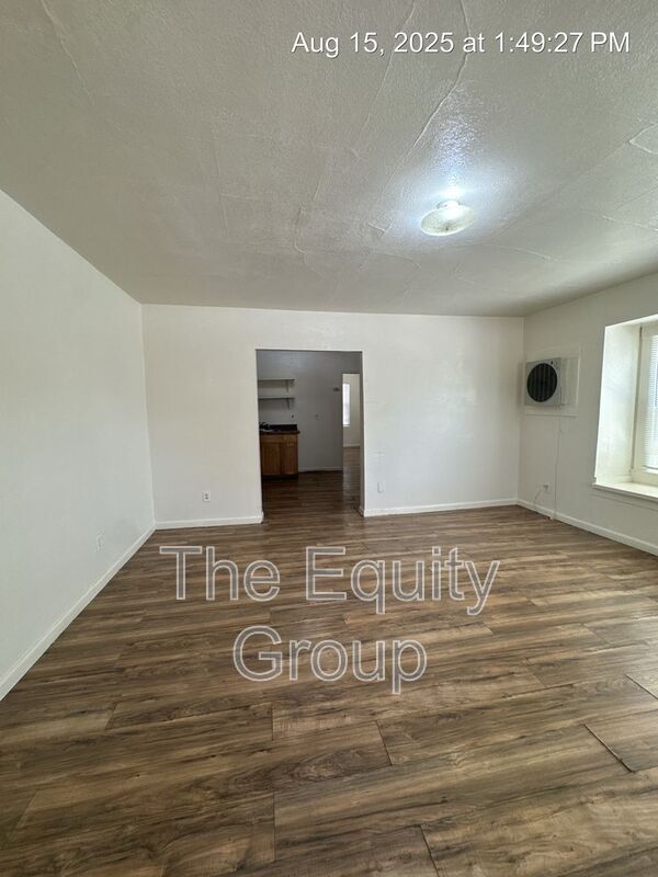 Building Photo - 435 N Redington St