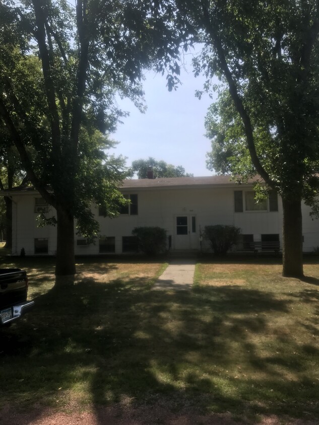 Primary Photo - 305 E 1st St