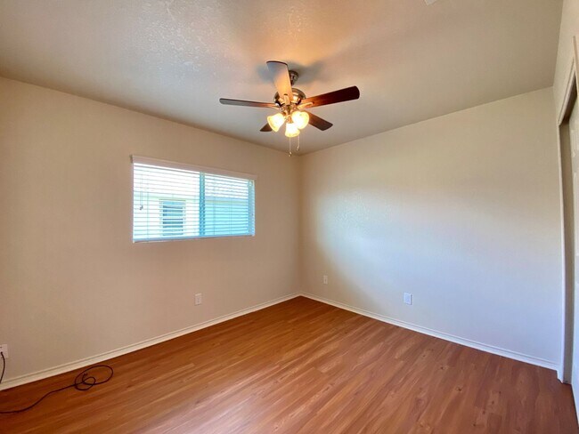 Building Photo - Well-Maintained 3-Bedroom Home – Ideal for...