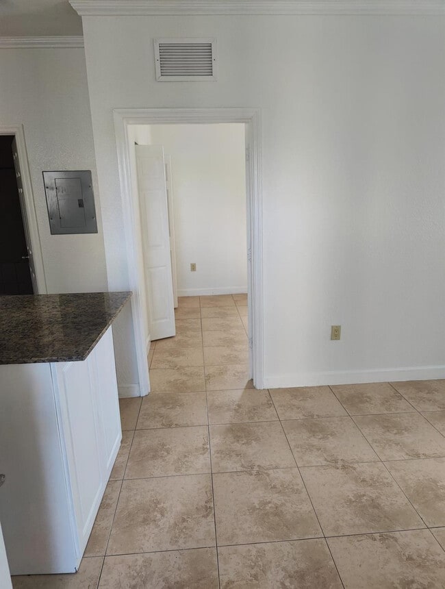 Foto del edificio - 629 SW 2nd St