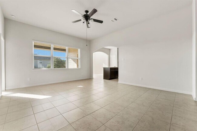 Foto del edificio - 7636 Daisy Port Ln