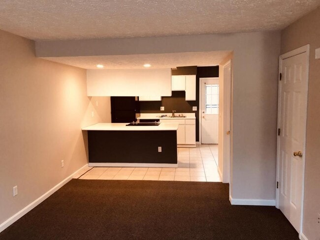 Building Photo - 4348 Beechgrove