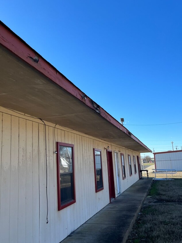 Building Photo - 1 Bed / 1 bath Apartment in Bay Available ...