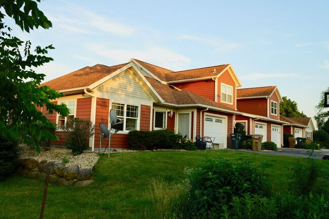 Foto del edificio - Fantastic 2-Bedroom, 1 3/4-bathroom, 2-car...