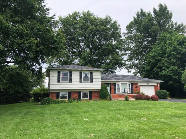 Building Photo - 7336 Kyles Station Rd