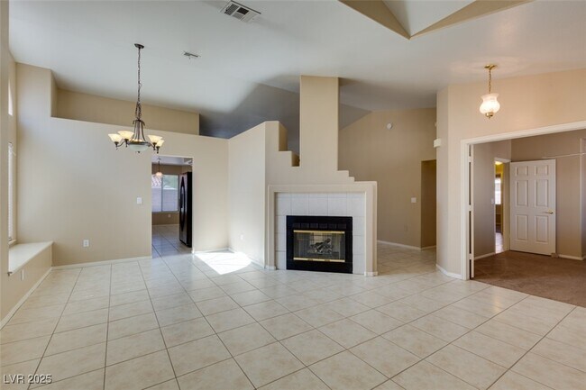 Building Photo - 1744 Knotty Pine