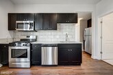Primary Photo - 3135 W Montrose Ave