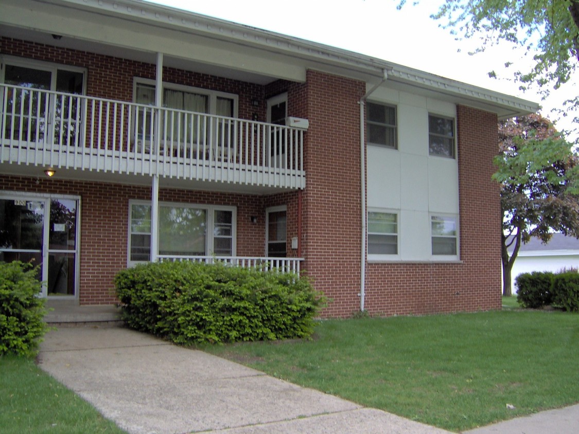 Primary Photo - 900 E Jefferson St