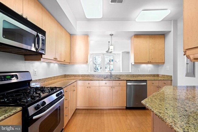 Foto del edificio - 1350 Monroe St NW