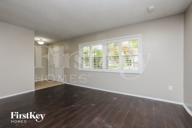 Foto del edificio - 3651 Oak Vista Ln