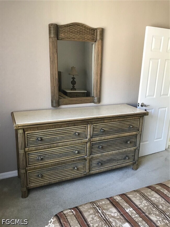 Foto del edificio - 9600 Roundstone Cir