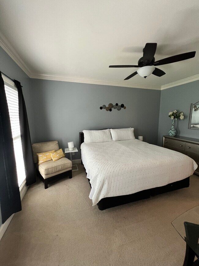 Foto principal - 220 Eascott Pl