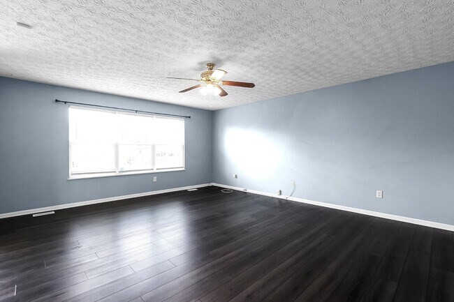 Foto del edificio - 6121 Nasby Dr